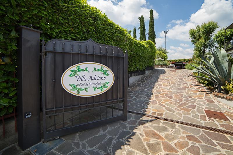 B&B Villa Adriano Дезенцано-дель-Гарда Екстер'єр фото