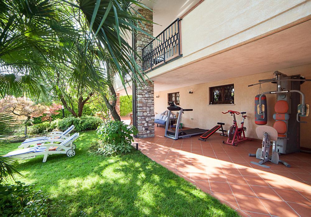 B&B Villa Adriano Дезенцано-дель-Гарда Екстер'єр фото